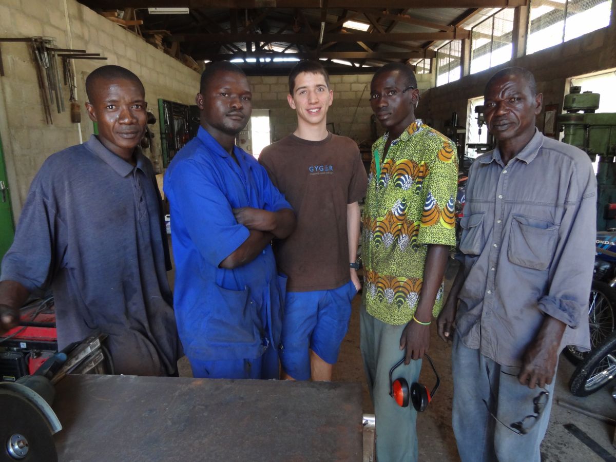 2011-02 Mathias im Afrika Praktikum